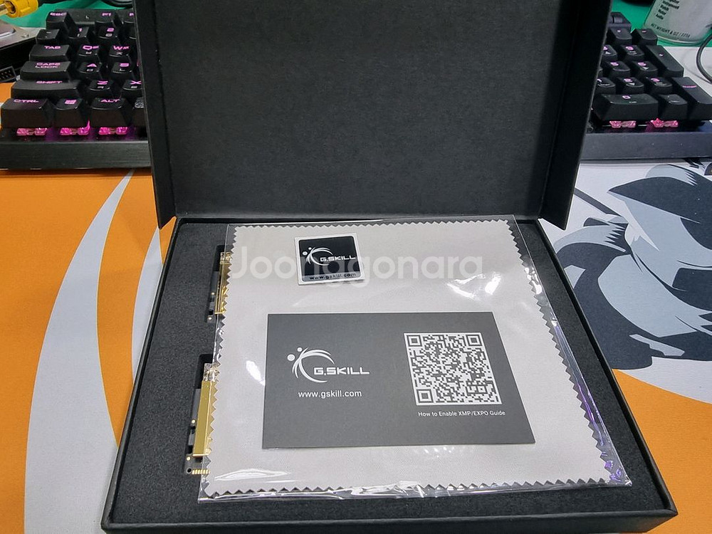 지스킬 트라이던트 지로얄 DDR4 4000 16GB--1