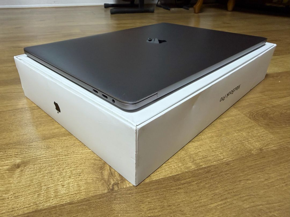 맥북프로 터치바 15인치 2017년 2월 제조--4