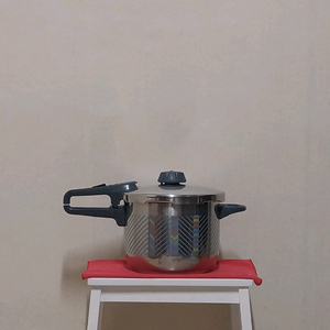 (중고)휘슬러 압력밥솥 팝니다(5리터)