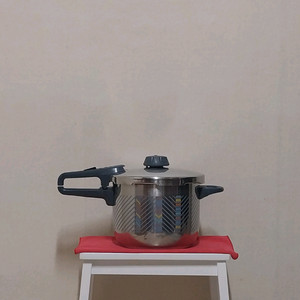 (중고)휘슬러 압력밥솥 팝니다(5리터)