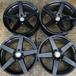 19인치휠 팝니다 pcd114.3 현대 기아 삼성