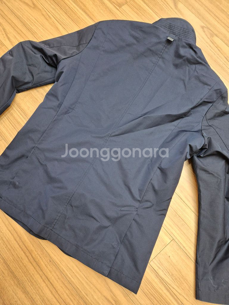 빈폴 남성 네이비 자켓 판매합니다. 폴리에스터 100프--3