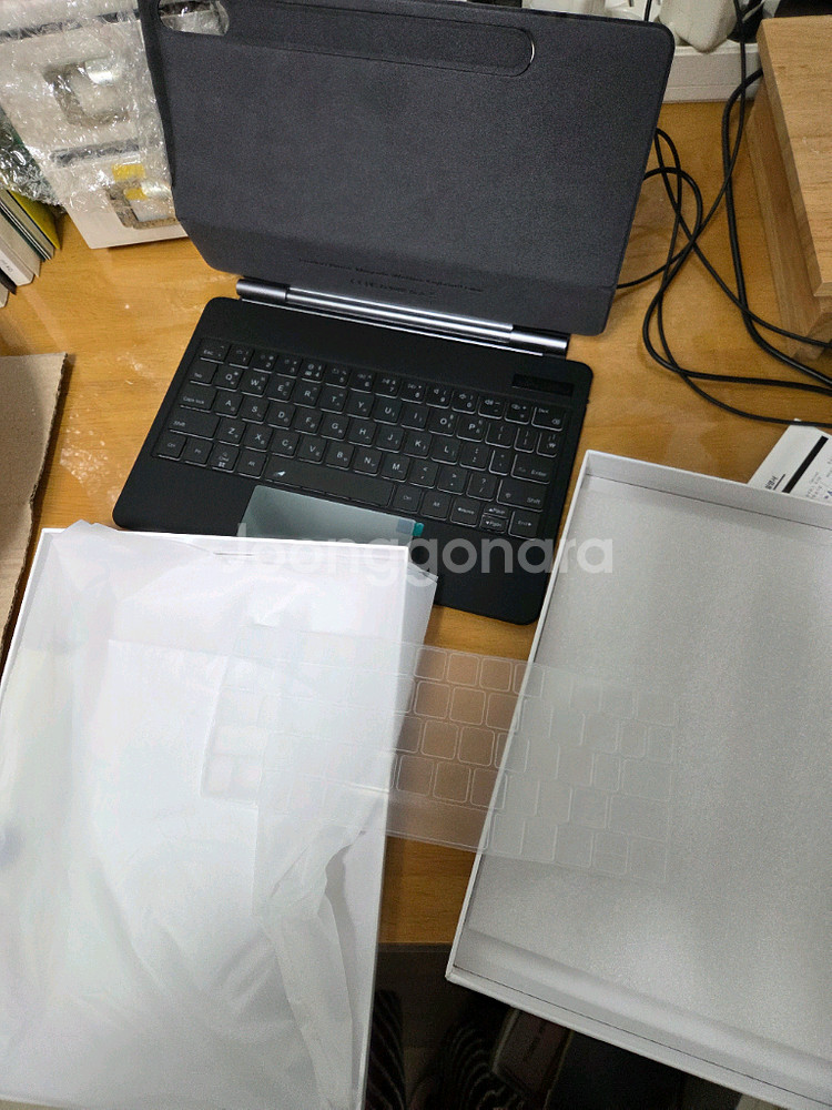 갤럭시탭 S9 FE, S8, S7 플러스 호환되는 매직--1