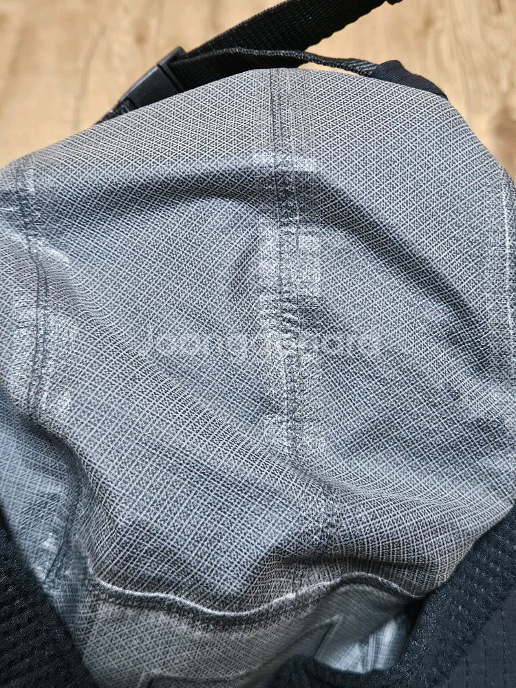 살로몬 보나티 모자 팝니다.--4