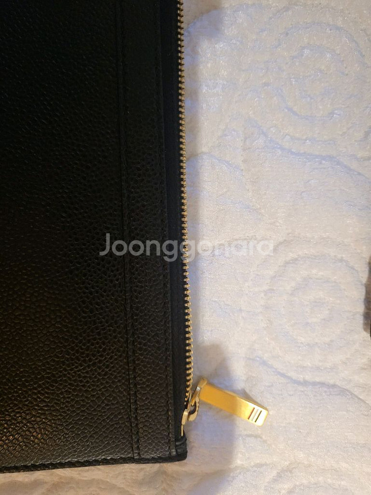 톰브라운 L사이즈 클러치--1