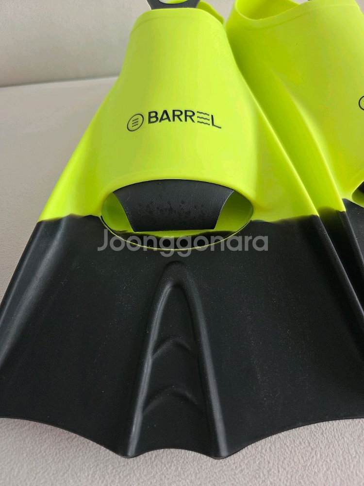 배럴 프로그 마블 숏핀 네온블랙--2