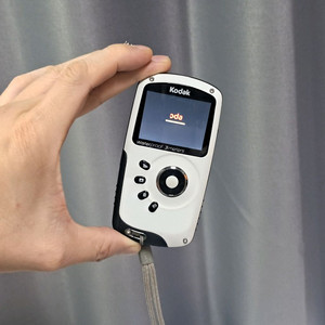 빈티지 감성! 코닥 캠코더 Play Sport ZX3