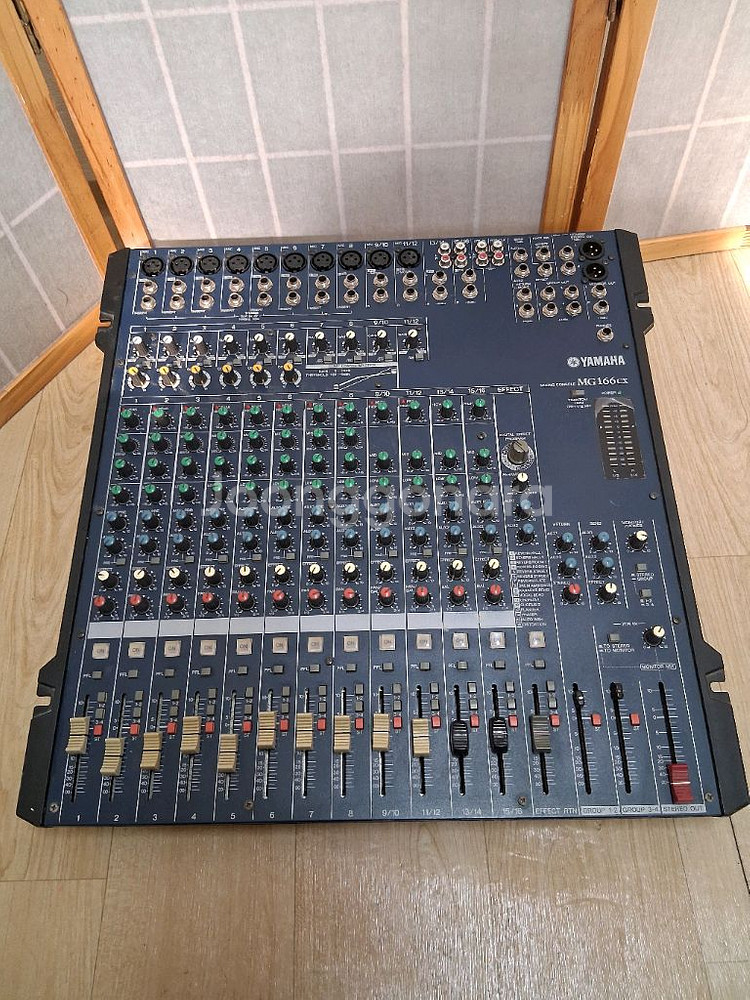 YAMAHA 믹싱콘솔MG166CX--0