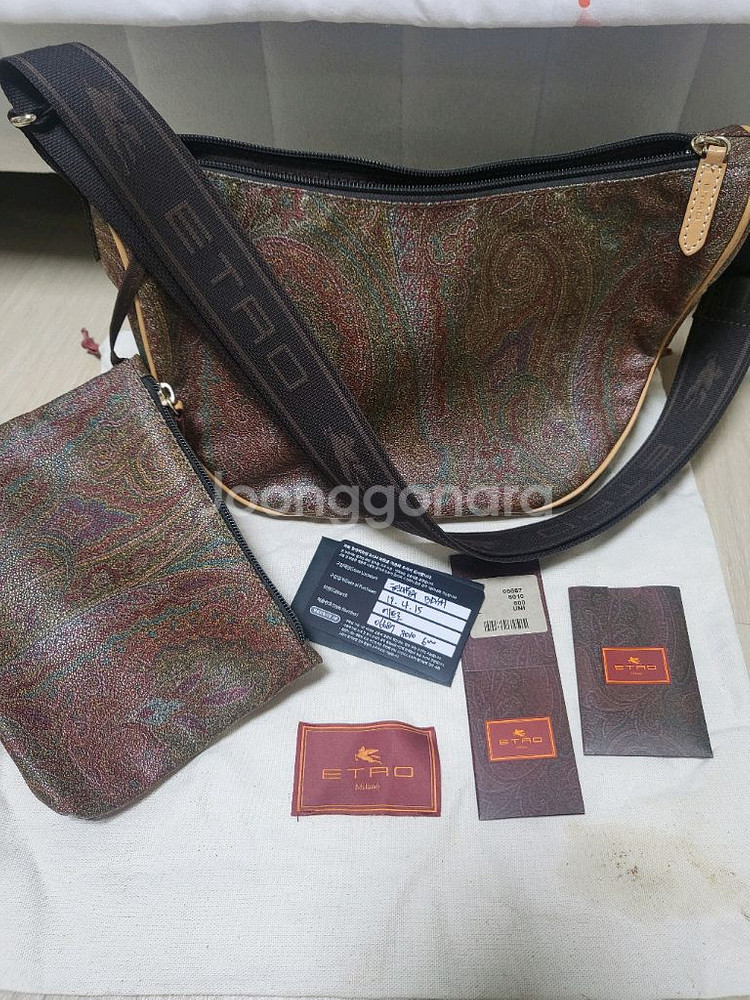 에트로 반달 크로스백--0