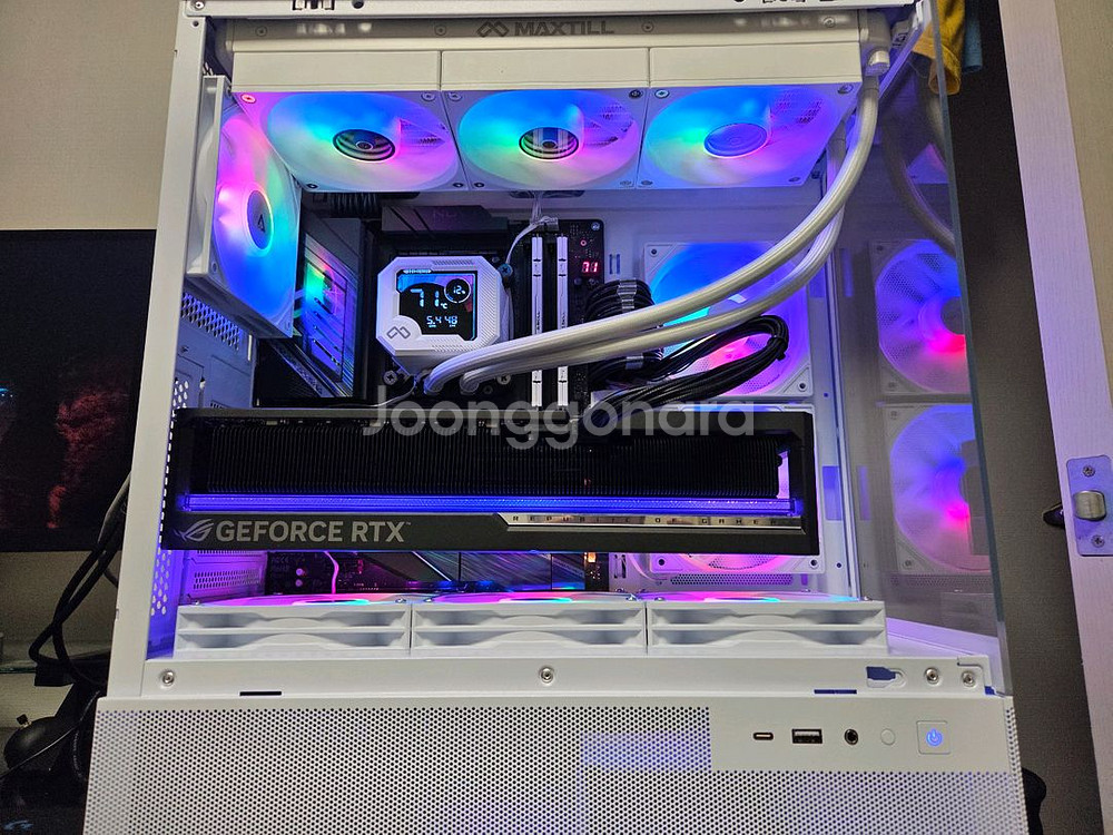 9950x3d, x870e, 64gb,2tb,5090--4