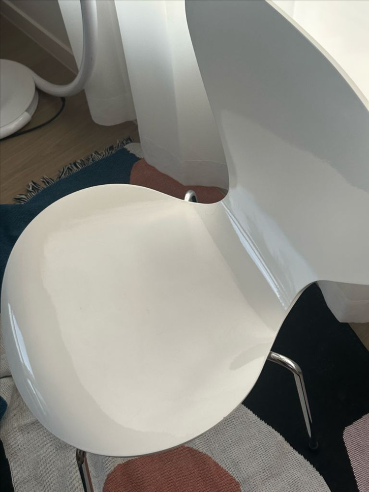 프리츠한센 세븐체어 이미지