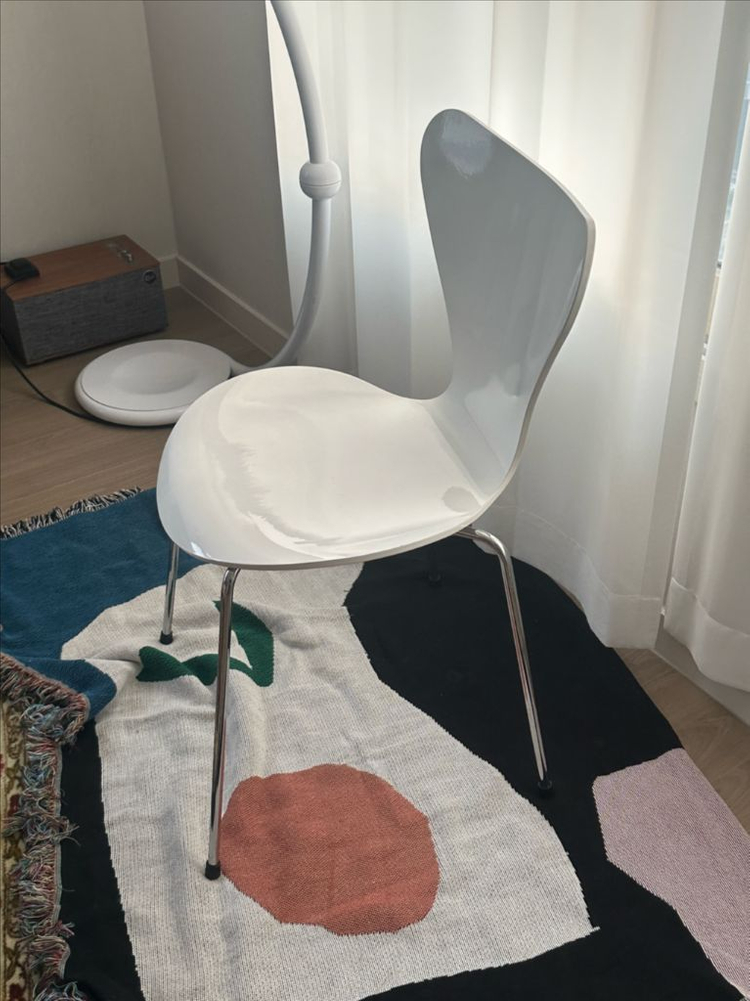 프리츠한센 세븐체어 이미지