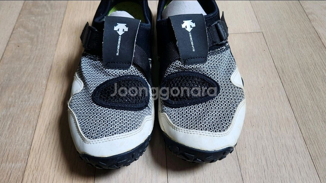 데상트 리도 아쿠아슈즈--1