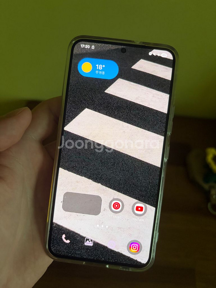 갤럭시 S22 자급제 256gb 화이트 판매합니다--5