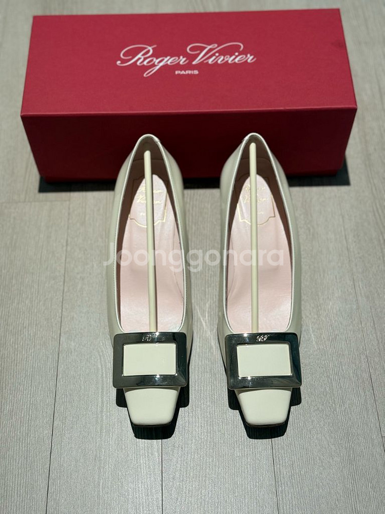 로저비비에트럼펫 미들힐 새상품급 37.5 급처--4