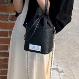 메종마르지엘라 버킷백/크로스백 새상품급 정품(감정서O)