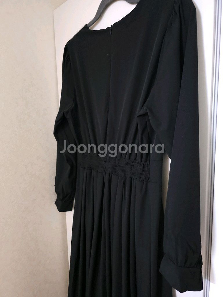 아이잗 블랙 금장 단추 플리츠 롱 원피스--4