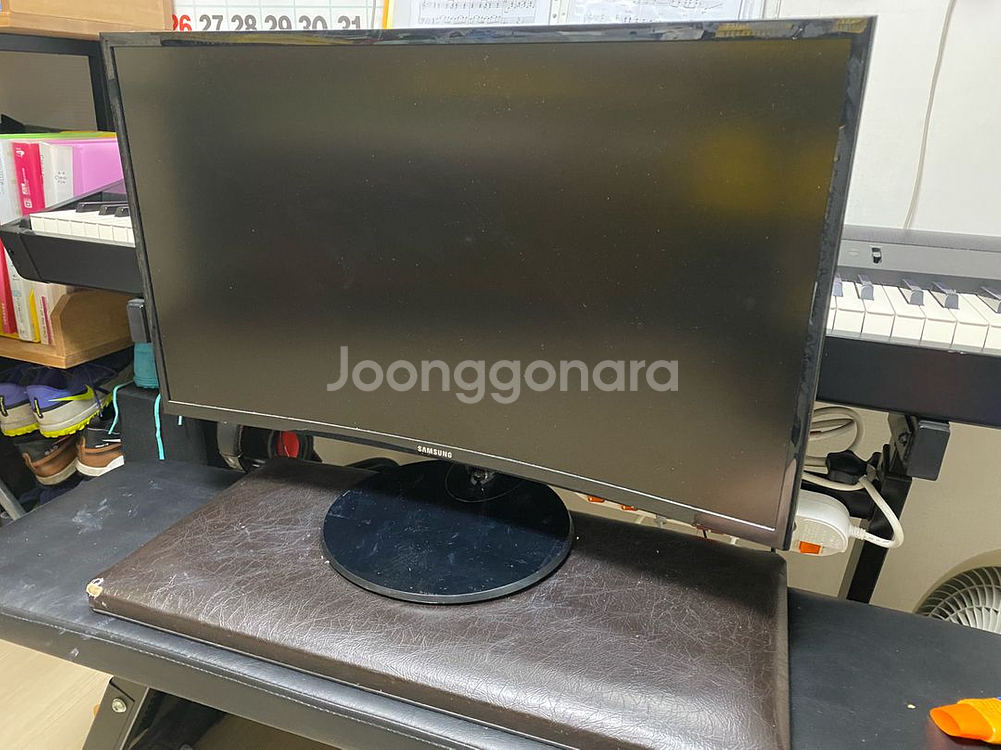 삼성 커브드 모니터 27인치--0
