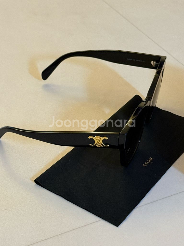 셀린느 트리옹프09 선글라스--3