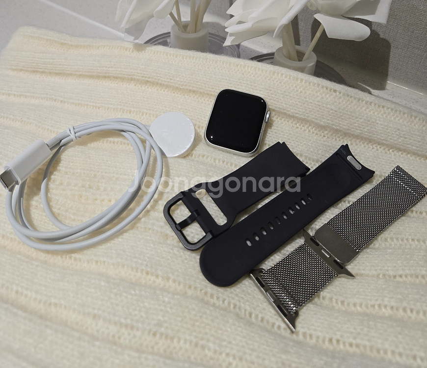 애플워치 SE 40mm GPS 배터리100% 팝니다--1