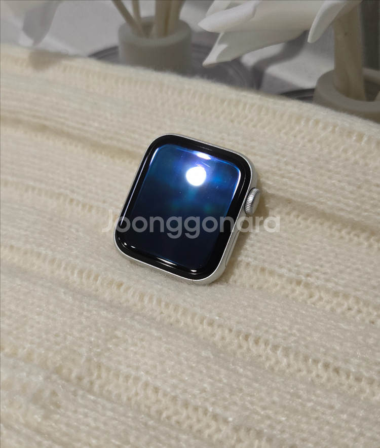 애플워치 SE 40mm GPS 배터리100% 팝니다--2