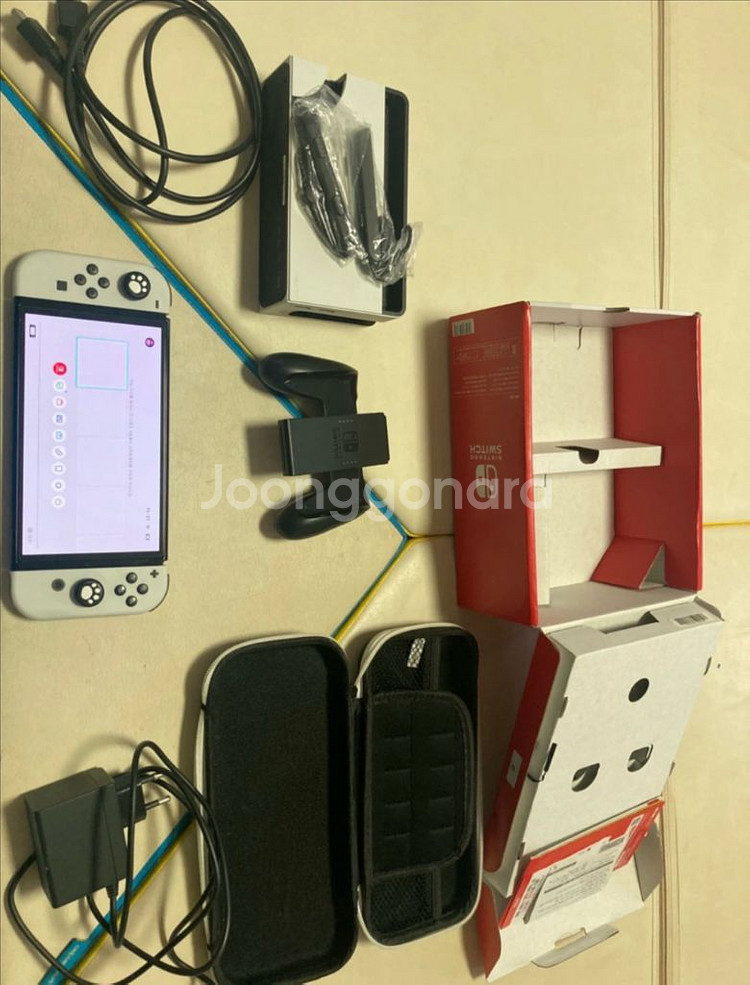 닌텐도 스위치 oled 화이트 싸게 급처합니다(칩포함)--1