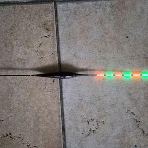 민물전자찌 2개와 찌12개세트 미사용품 배터리포함