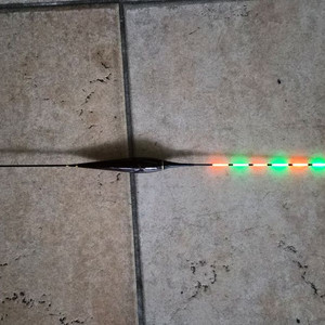 민물전자찌 2개와 찌12개세트 미사용품 배터리포함