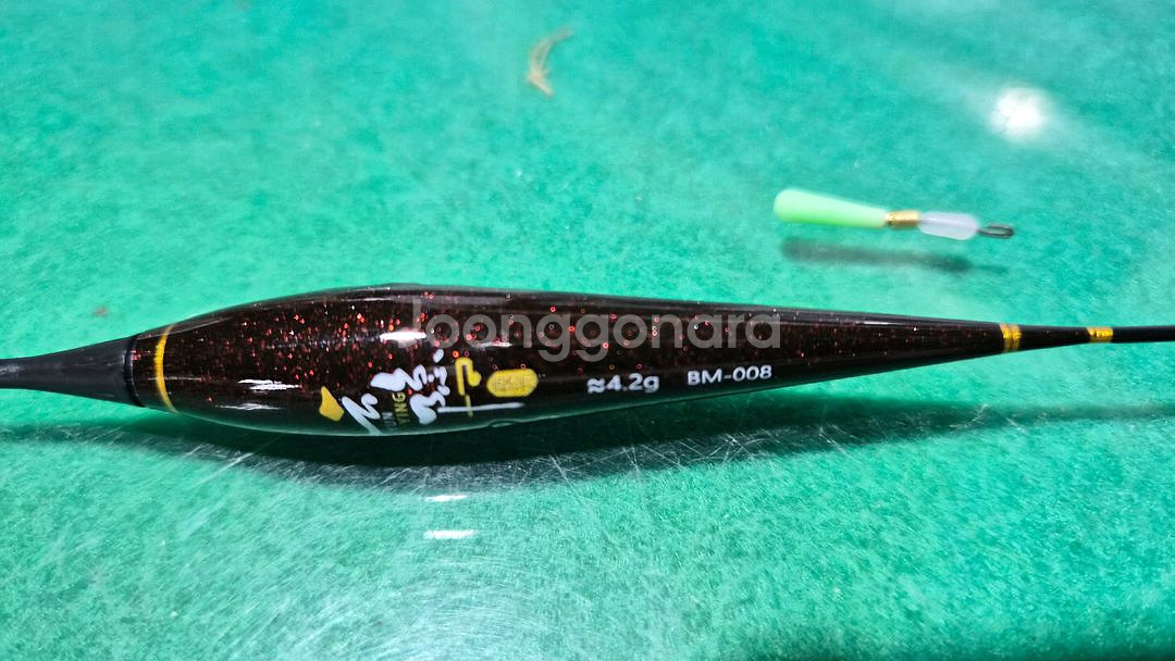 민물전자찌 2개와 찌12개세트 미사용품 배터리포함--3