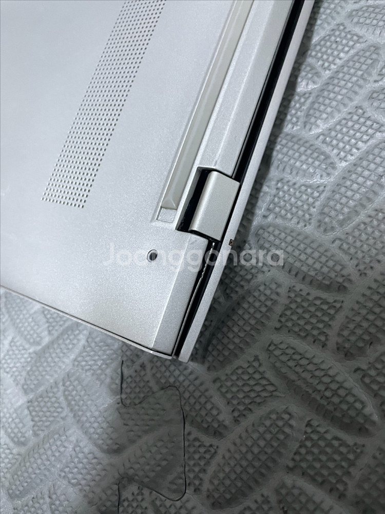 HP envy 노트북 부품용 7200u 8g/256--4