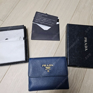 프라다 카드지갑 정품