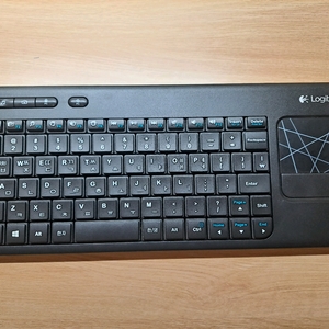 로지텍 K400r 무선터치패드 키보드(GS반값 3만)