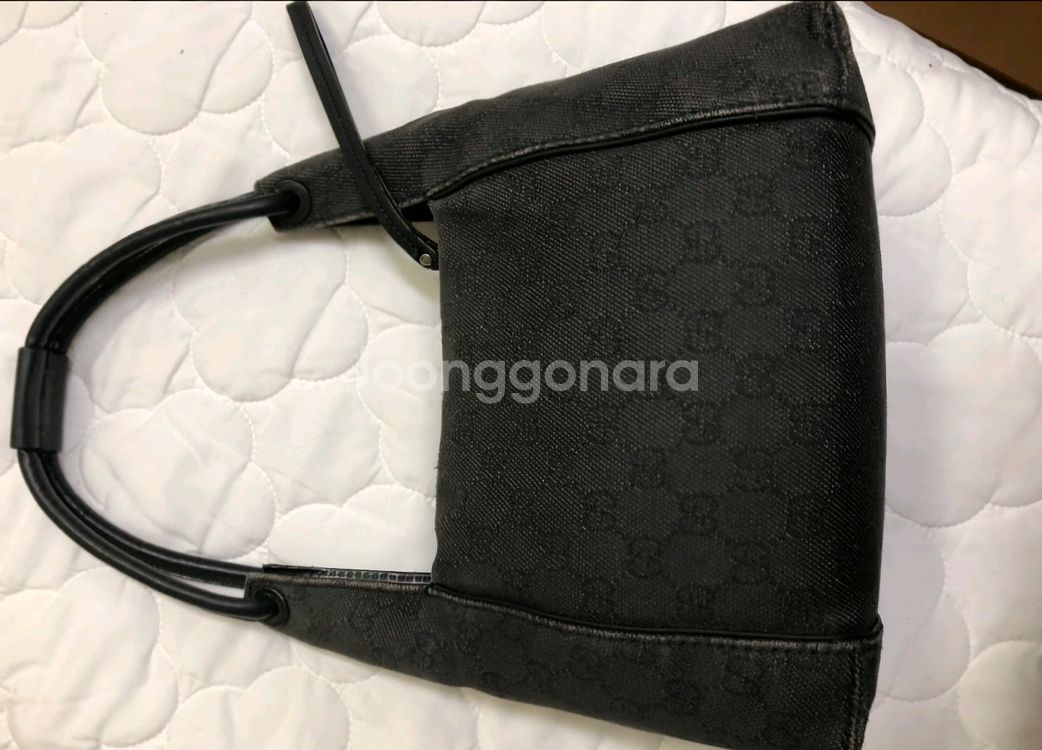 GUCCI 구찌 블랙 로고 빈티지 자가드 숄더백--7