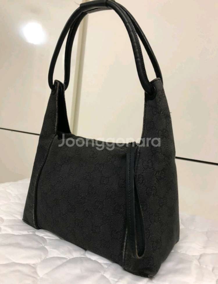 GUCCI 구찌 블랙 로고 빈티지 자가드 숄더백--9