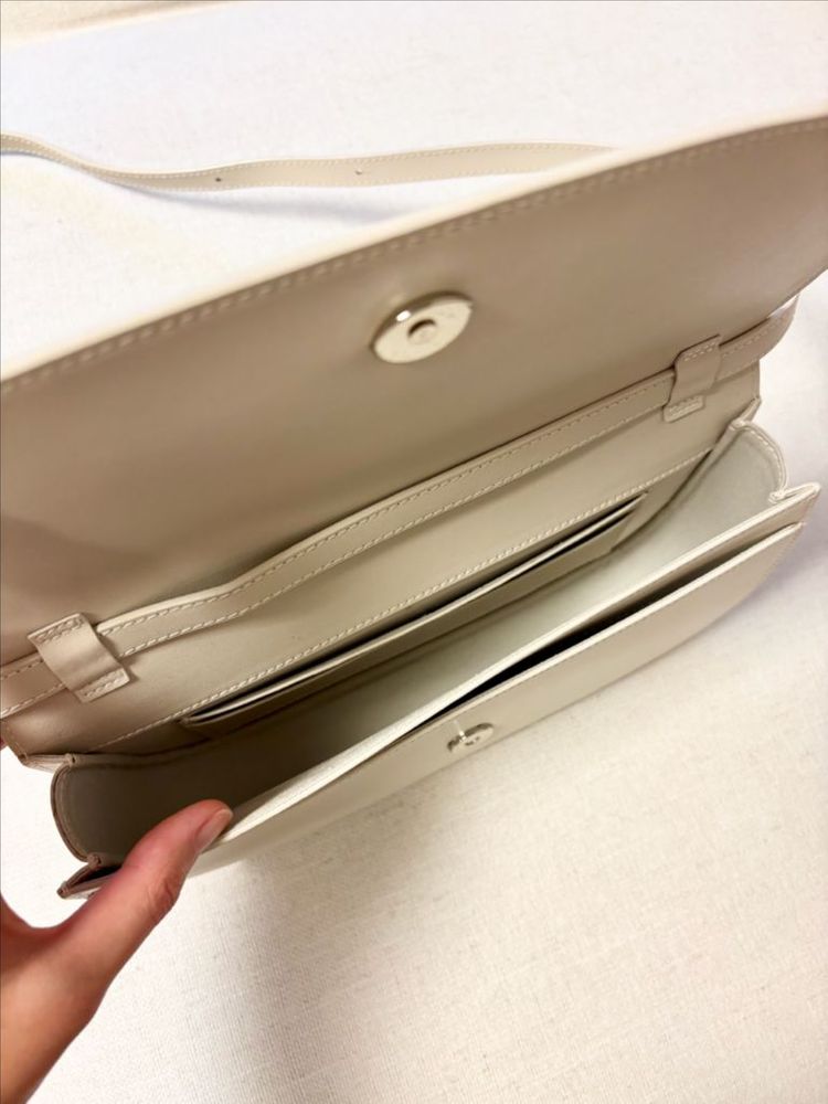 엘바테게브 브로드백 이미지