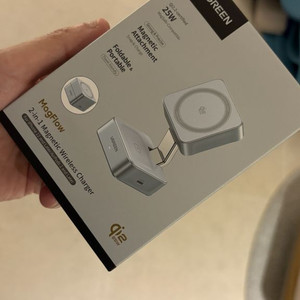 유그린 맥플로우 Qi2 접이식 무선 충전기 2in1