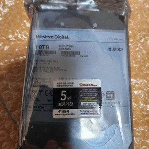 WD HDD 18TB HC550 SATA 새상품 입니다