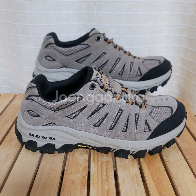 스케쳐스 트레킹화 워킹화 등산화 275--0