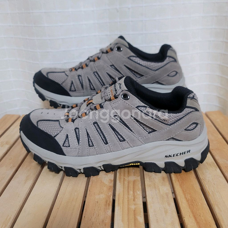 스케쳐스 트레킹화 워킹화 등산화 275--1