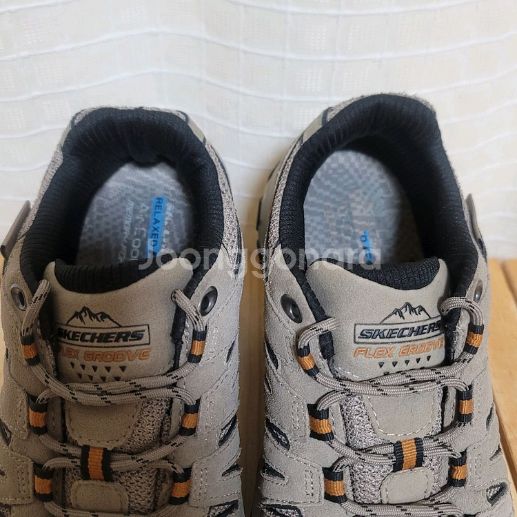 스케쳐스 트레킹화 워킹화 등산화 275--3