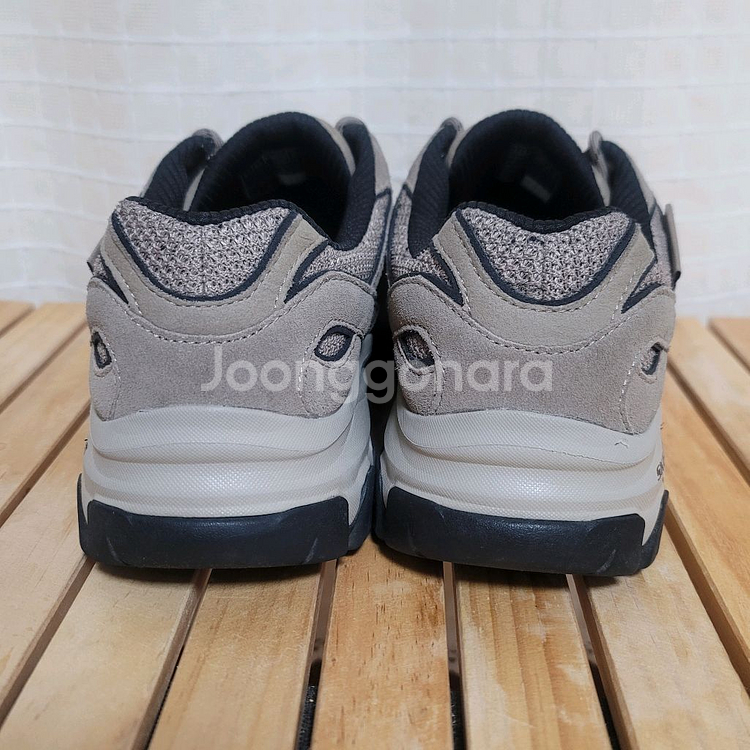 스케쳐스 트레킹화 워킹화 등산화 275--5