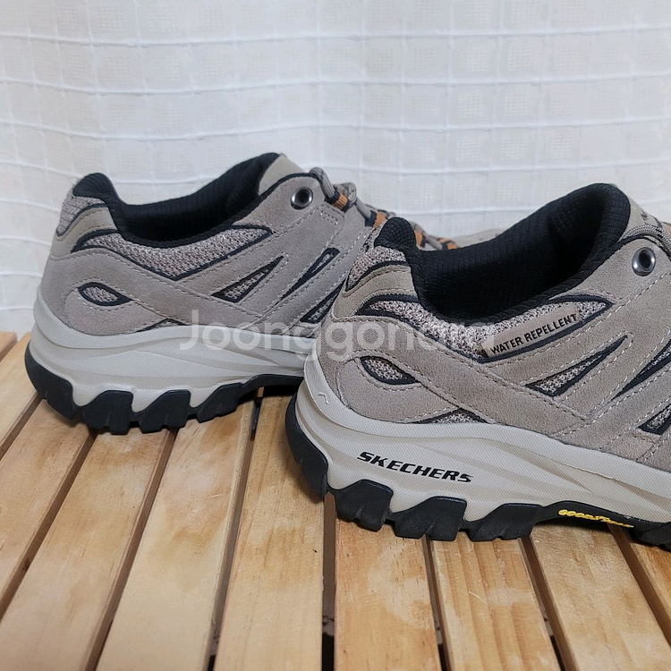 스케쳐스 트레킹화 워킹화 등산화 275--4