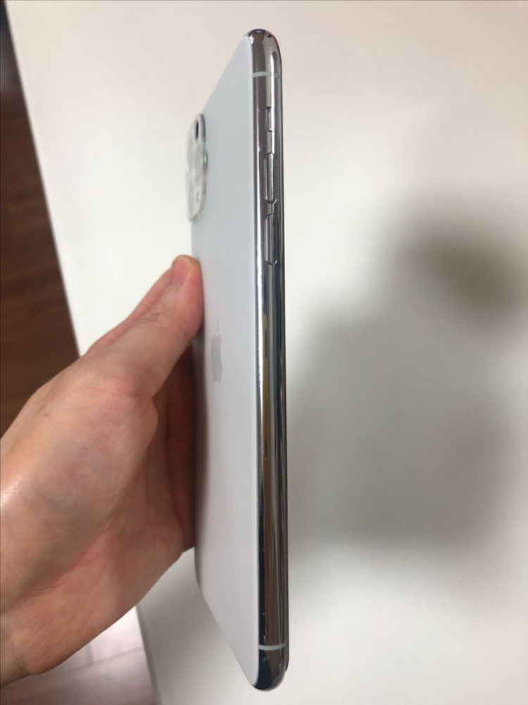 아이폰 11 Pro Max 512GB (배터리97%)--12