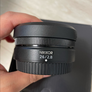 니콘 26mm 1.8