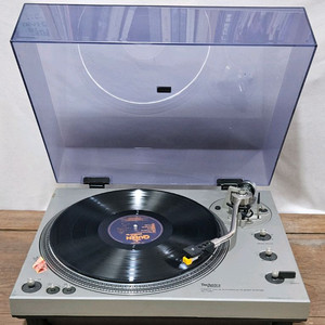 테크닉스SL 1360 턴테이블