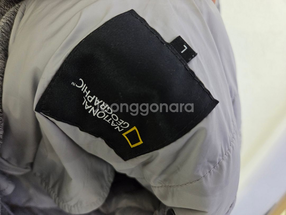 내셔널지오그래픽 경량 패딩--2