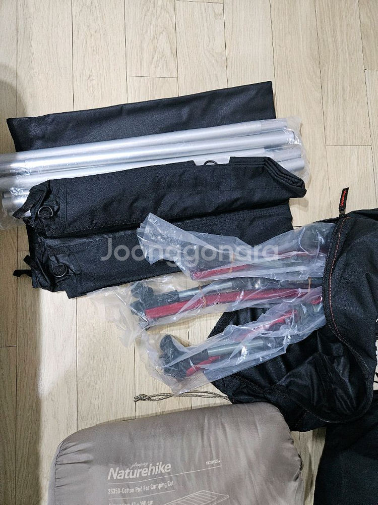 네이처하이크 1인 야전침대+커버+침낭+코튼토퍼 세트입니--1