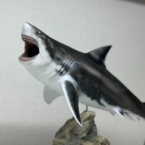 ja스튜디오 메가로돈 피규어 상어 피규어