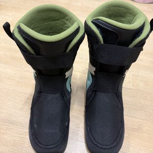 2425 쓰락시스 240 기본 이너 팝니다.