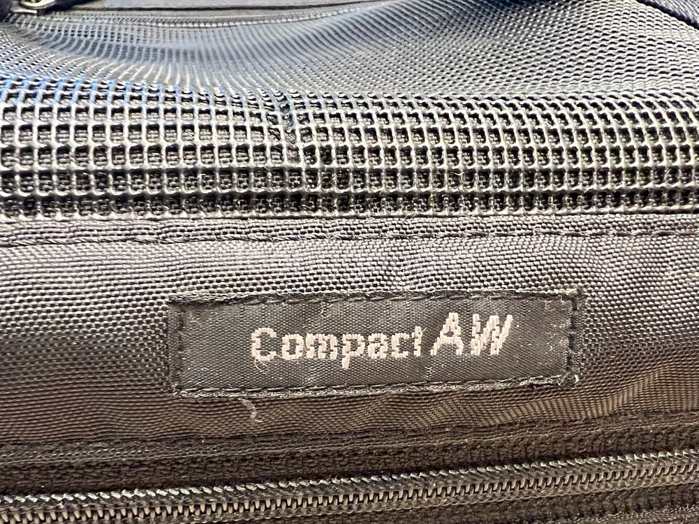 로우프로 카메라 가방 Compact AW + Toplo--3